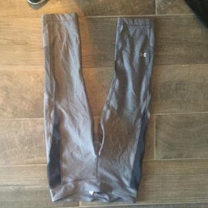 Women’s small under armor crop leggings